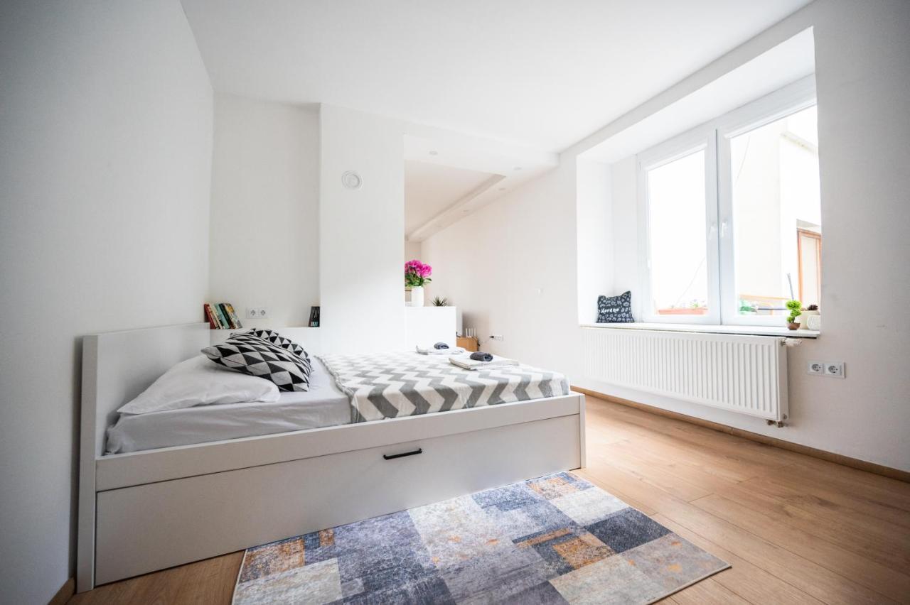 Modern Studio Apartment In The Old Town サラエヴォ エクステリア 写真