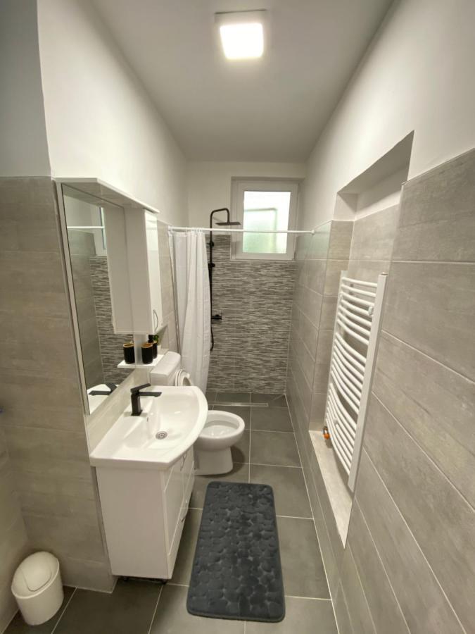 Modern Studio Apartment In The Old Town サラエヴォ エクステリア 写真